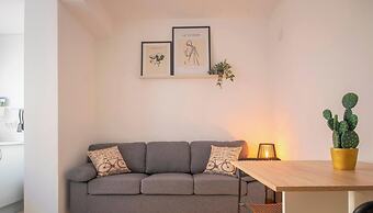 Th08 Apartamento Moderno con Patio Privado