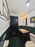 Luxhomme Guesthouse With Balcony
