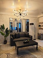 Luxhomme Guesthouse With Balcony