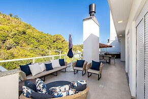 Cobertura C/jacuzzi e Churrasq em Jurere Rvo401