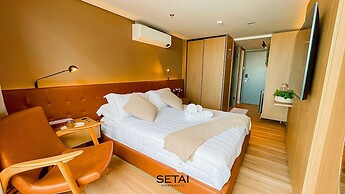 Edition - by Setai Apartaments
