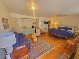 Inn on the Harbor