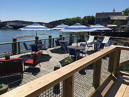 Inn on the Harbor