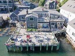 Inn on the Harbor