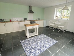Llewelyn Shepherds Hut