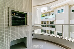 Apto em prédio c/ piscina 350m da praia RTG208