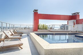 Apartment in the Center With Pool Rri103