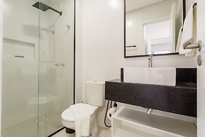 Apartment in the Center With Pool Rri103