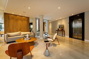 Apartment in the Center With Pool Rri103