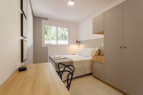 Apartment in the Center With Pool Rri103