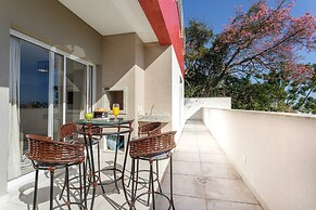 Apartment in the Center With Pool Rri103