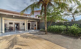 6BR Beachfront Home in Bombinhas Abm0101