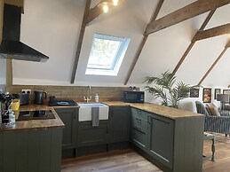 Queensbury Loft