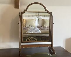 Queensbury Loft