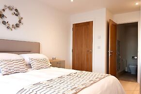 2 Bed - Leeward House by Pureserviced