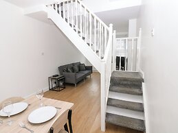 Holly House