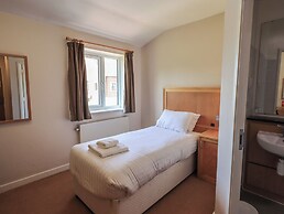 Jubilee First-floor Single Bedroom