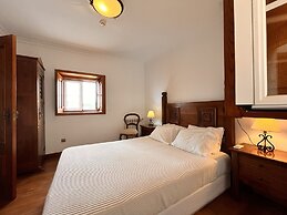 Nomad s Country - Cimo de Vila Mountain Window