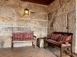 Nomad s Country - Cimo de Vila Mountain Window