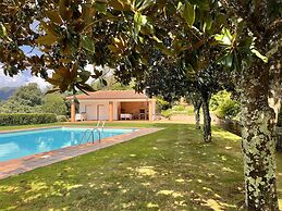 Nomad s Country - Cimo de Vila Mountain Window