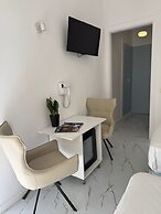 Avra Hotel