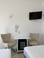 Avra Hotel