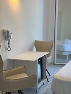 Avra Hotel