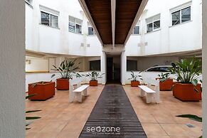 Foot in the Sand Condominium With Pool in Florianopolis - EAR