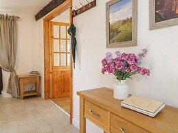 Cyffdy Cottage - Tegid