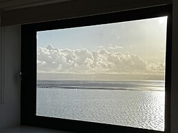 Mostyn View