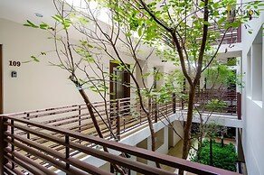 LCondos by The Collection