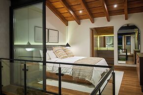 Singular Signature Residences
