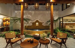 Singular Signature Residences