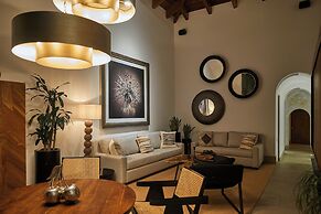 Singular Signature Residences