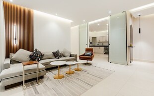 Three BR Spacious & Luxurious Flat in Hittin