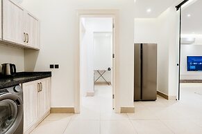 Three BR Spacious & Luxurious Flat in Hittin