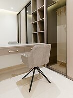 Three BR Spacious & Luxurious Flat in Hittin