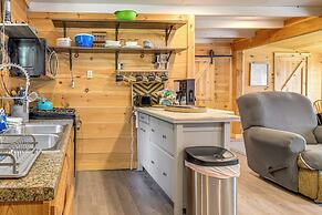 Glamping Getaway at Lake Carmi Cabin!