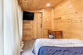 Glamping Getaway at Lake Carmi Cabin!
