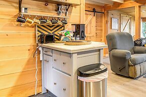 Glamping Getaway at Lake Carmi Cabin!
