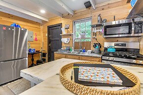 Glamping Getaway at Lake Carmi Cabin!