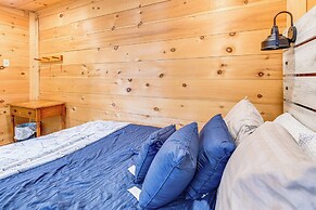 Glamping Getaway at Lake Carmi Cabin!