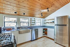 Updated Cabin in Lewiston Historical District!