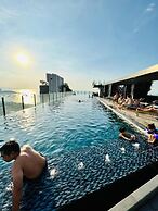 Pattaya Central - Best Pool