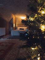 Deep Cave House