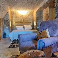 Deep Cave House