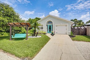 1 Block to Beach, Patio: Updated St Augustine Home
