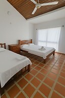 HOTEL VILLA CANDY