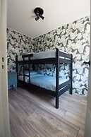 Modern 4-person Bungalow Near Beach