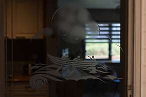 Modern 4-person Bungalow Near Beach